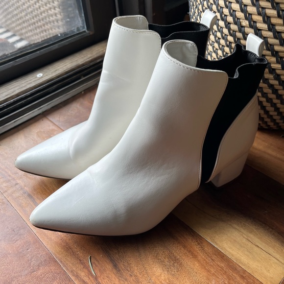 lulu's white booties size 7.5 - Picture 9 of 11